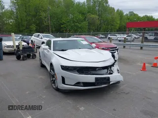 2019 Chevrolet Camaro 1LT z VIN 1G1FB1RS8K0111874, wystawiony jako IAAI lot #41999254 z przebiegiem 44 658 mil mil oraz . Historia ofert i sprzedaży dostępna na DreamBid. Obrazek 1.