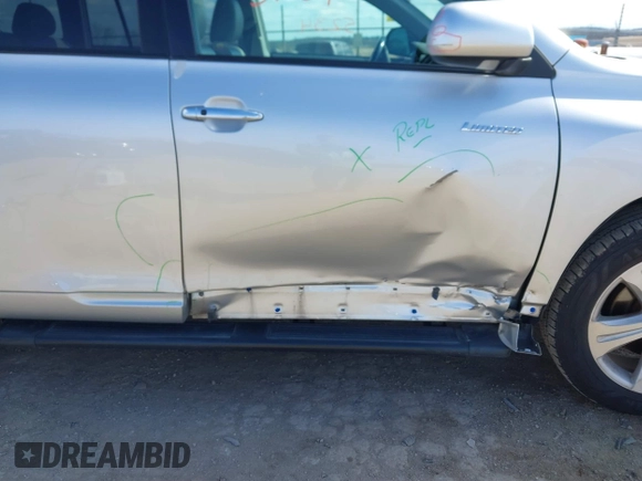 2010 Toyota Highlander Limited with VIN 5TDDK3EH3AS030488, listed as a IAAI auction lot 41695234 with 204,046 mi miles and . Bid and sale history available at DreamBid. Image 6.