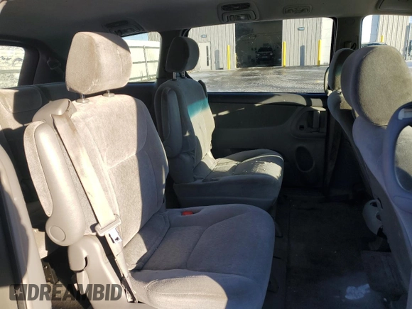 2004 Toyota Sienna with VIN 5TDZA29CX4S140010, listed as a Copart auction lot 85020844 with 284,385 mi miles and Clean Title. Bid and sale history available at DreamBid. Image 11.