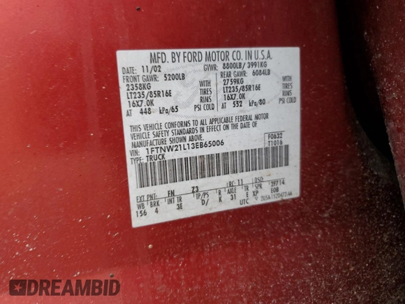 2003 Ford F-250 XL z VIN 1FTNW21L13EB65006, wystawiony jako Copart lot #46808255 z przebiegiem 290 841 mil mil oraz Czysty tytuł • Clean title. Historia ofert i sprzedaży dostępna na DreamBid. Obrazek 12.