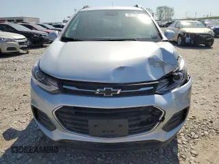 2022 Chevrolet Trax LT with VIN KL7CJPSMXNB563066, listed as a Copart auction lot 50166005 with 32,442 mi miles and Salvage title. Bid and sale history available at DreamBid. Image 5.
