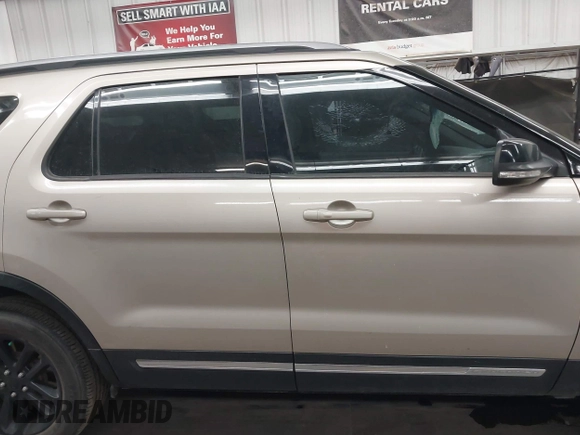 2017 Ford Explorer XLT with VIN 1FM5K7D86HGA61358, listed as a IAAI auction lot 41948512 with 167,914 mi miles and . Bid and sale history available at carsss.com. Image 13.