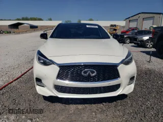 2018 Infiniti QX30 Luxury with VIN SJKCH5CP2JA044425, listed as a Copart auction lot 53065965 with 111,224 mi miles and Salvage title. Bid and sale history available at DreamBid. Image 5.
