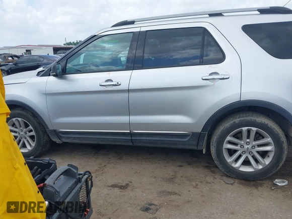 2013 Ford Explorer XLT z VIN 1FM5K7D84DGA93803, wystawiony jako IAAI lot #42131061 z przebiegiem 142 692 mil mil oraz . Historia ofert i sprzedaży dostępna na DreamBid. Obrazek 14.