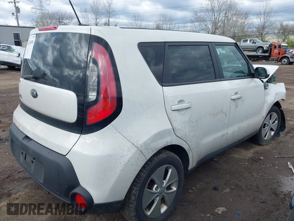 2014 Kia Soul with VIN KNDJN2A27E7010962, listed as a IAAI auction lot 42024098 with 97,370 mi miles. Bid and sale history available at carsss.com. Image 4.
