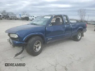 1999 Chevrolet S-10 LS with VIN 1GCCS19X0X8137383, listed as a Copart auction lot 44419395 with 125,186 mi miles and Salvage Title. Bid and sale history available at carsss.com. Image 1.
