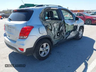 2018 Chevrolet Trax LT with VIN KL7CJLSB4JB734606, listed as a IAAI auction lot 41838892 with 42,122 mi miles. Bid and sale history available at carsss.com. Image 4.