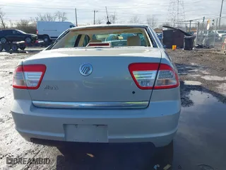 2008 Mercury Milan with VIN 3MEHM07Z58R638718, listed as a IAAI auction lot 41536905 with 70,729 mi miles. Bid and sale history available at carsss.com. Image 16.