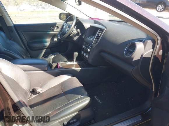 2013 Nissan Maxima S z VIN 1N4AA5AP8DC810075, wystawiony jako IAAI lot #41903613 z przebiegiem 152 091 mil mil oraz . Historia ofert i sprzedaży dostępna na DreamBid. Obrazek 5.