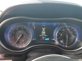 2017 Chrysler 300 Limited z VIN 2C3CCAAG7HH662028, wystawiony jako Copart lot #54516445 z przebiegiem 120 282 mil mil oraz Szkoda całkowita • Salvage title. Historia ofert i sprzedaży dostępna na DreamBid. Obrazek 9.