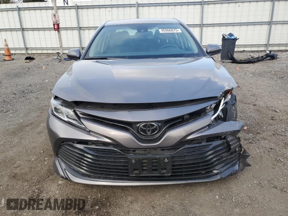 2020 Toyota Camry LE with VIN 4T1C11AK1LU903850, listed as a Copart auction lot 45966875 with 27,189 mi miles and Salvage Title. Bid and sale history available at carsss.com. Image 5.