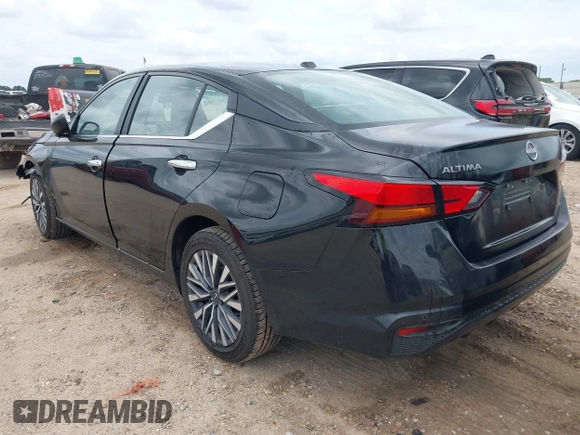 2025 Nissan Altima SV with VIN 1N4BL4DW1SN348584, listed as a IAAI auction lot 42153182 with 9,047 mi miles and . Bid and sale history available at DreamBid. Image 3.