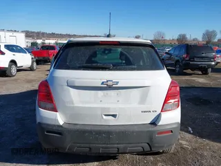 2015 Chevrolet Trax LS with VIN KL7CJKSB8FB113628, listed as a IAAI auction lot 41465345 with 89,245 mi miles. Bid and sale history available at carsss.com. Image 15.