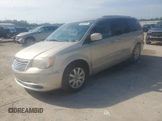 2014 Chrysler Town & Country Touring z VIN 2C4RC1BG4ER255049, wystawiony jako Copart lot #56139145 z przebiegiem 167 073 mil mil oraz Szkoda całkowita • Salvage title. Historia ofert i sprzedaży dostępna na DreamBid. Obrazek 1.