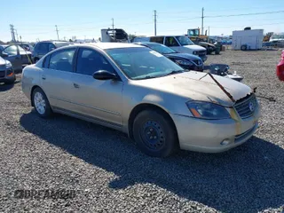 2005 Nissan Altima 2.5 S with VIN 1N4AL11D05N401065, listed as a IAAI auction lot 40482251 with 189,035 mi miles. Bid and sale history available at carsss.com. Image 1.
