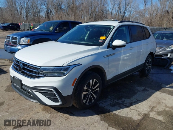 2022 Volkswagen Tiguan S with VIN 3VV0B7AX5NM042667, listed as a IAAI auction lot 41523101 with 41,724 mi miles and . Bid and sale history available at DreamBid. Image 2.
