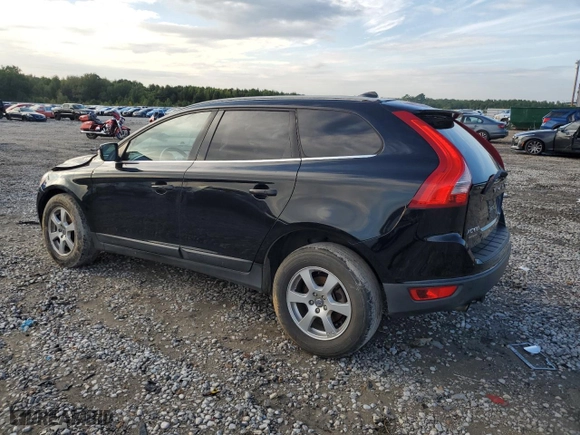 2011 Volvo XC60 3.2L with VIN YV4952DL4B2191435, listed as a Copart auction lot 70192494 with 294,224 mi miles and Salvage Title. Bid and sale history available at carsss.com. Image 2.