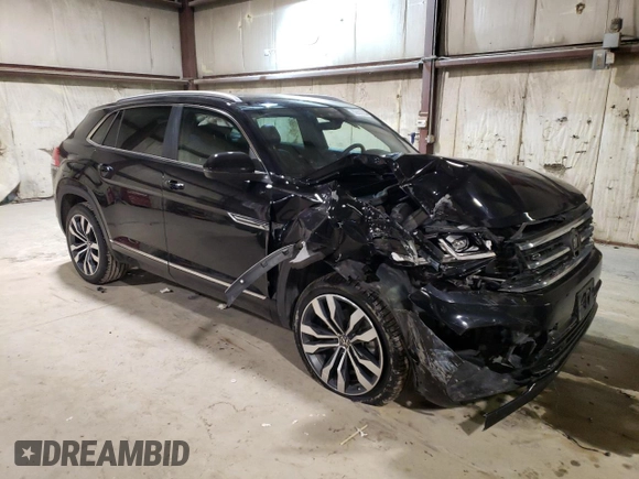 2020 Volkswagen Atlas SEL R-Line with VIN 1V2RE2CA7LC215675, listed as a Copart auction lot 82882393 with 61,021 mi miles and . Bid and sale history available at DreamBid. Image 4.