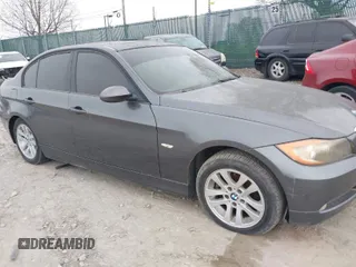 2006 BMW 3 Series 325i with VIN WBAVB13596PT23263, listed as a IAAI auction lot 42021124 with 84,694 mi miles. Bid and sale history available at carsss.com. Image 1.
