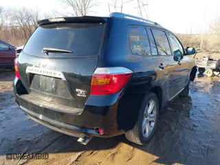 2010 Toyota Highlander Sport with VIN 5TDEK3EH6AS004200, listed as a IAAI auction lot 41395818 with 150,200 mi miles. Bid and sale history available at carsss.com. Image 4.