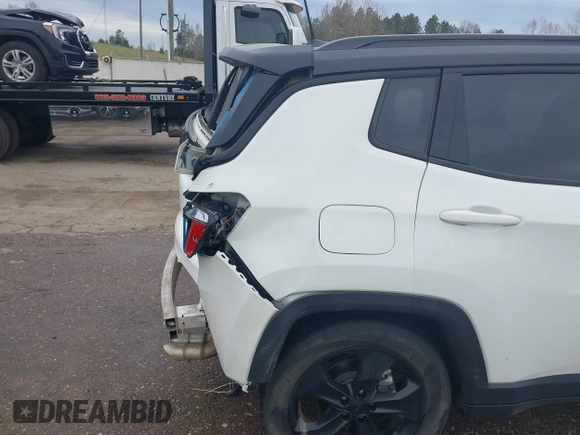 2020 Jeep Compass Latitude with VIN 3C4NJCBB9LT118042, listed as a IAAI auction lot 41811634 with 62,717 mi miles and . Bid and sale history available at carsss.com. Image 17.