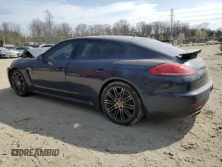 2015 Porsche Panamera 4 z VIN WP0AA2A78FL007374, wystawiony jako Copart lot #45906263 z przebiegiem 121 659 mil mil oraz . Historia ofert i sprzedaży dostępna na DreamBid. Obrazek 2.