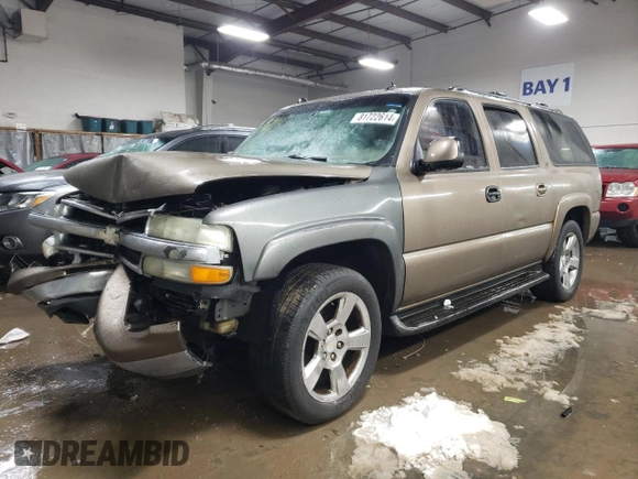 2004 Chevrolet Suburban LS with VIN 1GNEC16Z74J207727, listed as a Copart auction lot 81722614 with 361,781 mi miles and Salvage Title. Bid and sale history available at carsss.com. Image 1.