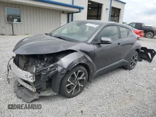 2018 Toyota C-HR XLE z VIN JTNKHMBX2J1011026, wystawiony jako Copart lot #54720135 z przebiegiem 63 614 mil mil oraz Szkoda całkowita • Salvage title. Historia ofert i sprzedaży dostępna na DreamBid. Obrazek 1.