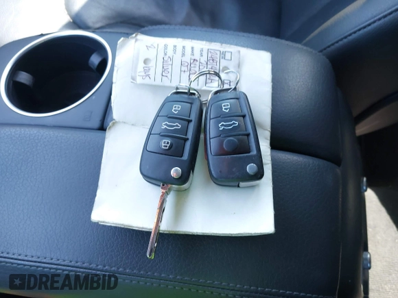 2015 Audi Q7 S line Prestige с VIN WA1DGAFE9FD029921, выставлен на аукционе IAAI как лот 42045827 с пробегом 78 162 миль миль и . История ставок и продаж доступна на DreamBid. Изображение 11.