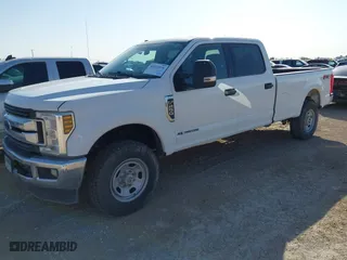2019 Ford Super Duty F-250 SRW XL with VIN 1FT7W2BT4KEC24765, listed as a IAAI auction lot 41915576 with 141,145 mi miles. Bid and sale history available at carsss.com. Image 17.