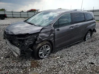 2021 Toyota Sienna Limited z VIN 5TDZRKEC6MS039819, wystawiony jako Copart lot #56318785 z przebiegiem Nie podano mil oraz Szkoda całkowita • Salvage title. Historia ofert i sprzedaży dostępna na DreamBid. Obrazek 1.