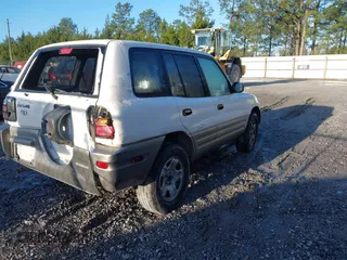 2000 Toyota RAV4 with VIN JT3GP10V9Y0046468, listed as a IAAI auction lot 41864553 with 286,660 mi miles and . Bid and sale history available at DreamBid. Image 4.