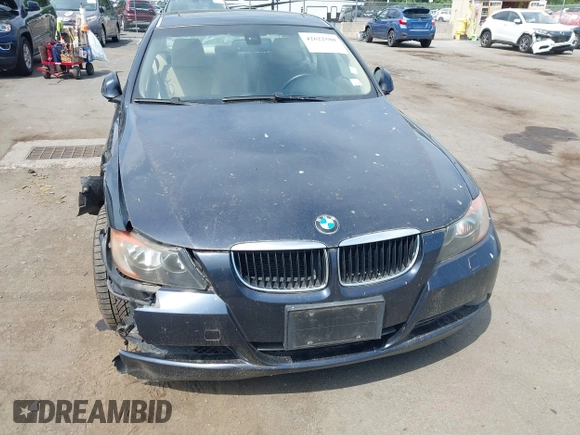 2007 BMW 3 Series 328xi with VIN WBAVC93527KX56871, listed as a IAAI auction lot 42622580 with 164,047 mi miles and . Bid and sale history available at DreamBid. Image 14.