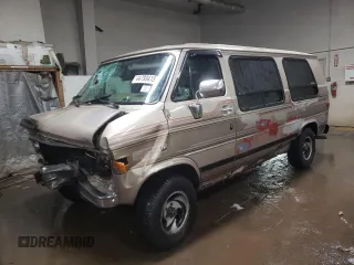 1994 Chevrolet Chevy Van z VIN 1GBEG25K1RF112313, wystawiony jako Copart lot #44793415 z przebiegiem 162 067 mil mil oraz Szkody całkowita. Historia ofert i sprzedaży dostępna na DreamBid. Obrazek 1.