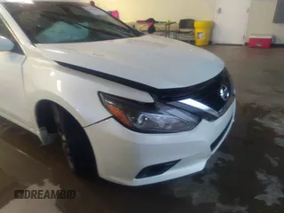 2018 Nissan Altima SR with VIN 1N4AL3AP9JC294402, listed as a IAAI auction lot 41181658 with 46,289 mi miles and . Bid and sale history available at carsss.com. Image 21.