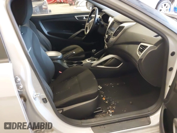 2013 Hyundai Veloster w/Black Int with VIN KMHTC6AD2DU128534, listed as a IAAI auction lot 41791398 with 158,414 mi miles and . Bid and sale history available at DreamBid. Image 5.