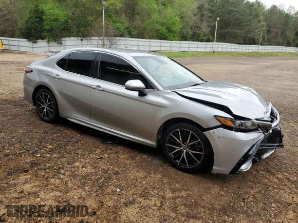 2021 Toyota Camry SE Nightshade with VIN 4T1G11AK0MU454843, listed as a Copart auction lot 51408425 with 111,952 mi miles and Clean Title. Bid and sale history available at carsss.com. Image 4.