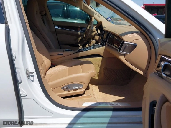 2014 Porsche Panamera with VIN WP0AA2A74EL013252, listed as a IAAI auction lot 42031010 with 78,890 mi miles. Bid and sale history available at carsss.com. Image 5.