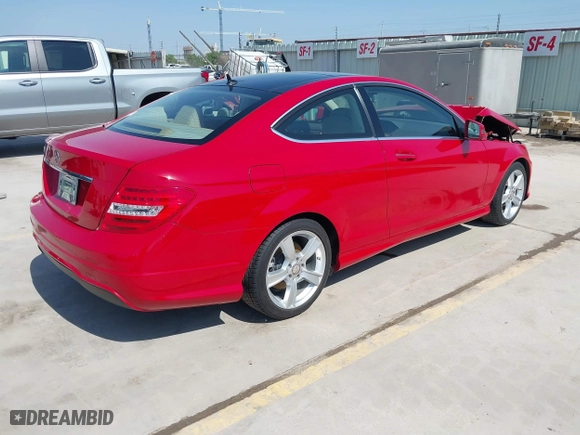 2013 Mercedes-Benz C-Class C 250 with VIN WDDGJ4HB3DG011781, listed as a IAAI auction lot 41862262 with 104,870 mi miles. Bid and sale history available at carsss.com. Image 4.