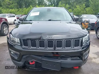 2018 Jeep Compass Trailhawk z VIN 3C4NJDDB1JT264032, wystawiony jako IAAI lot #42524893 z przebiegiem 96 399 mil mil oraz . Historia ofert i sprzedaży dostępna na DreamBid. Obrazek 12.
