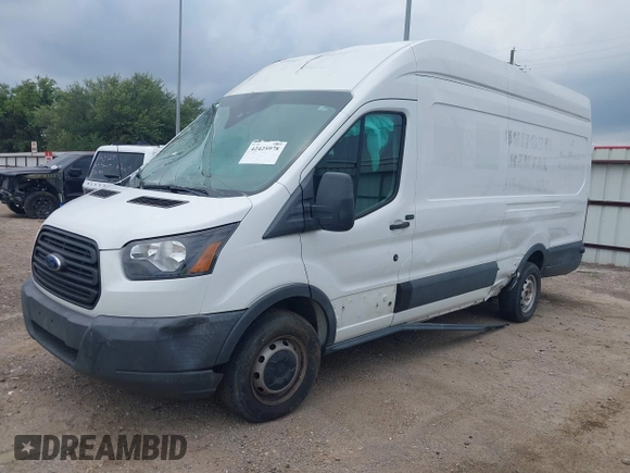 2018 Ford Transit z VIN 1FTBW3XMXJKB24221, wystawiony jako IAAI lot #42425978 z przebiegiem 77 666 mil mil oraz . Historia ofert i sprzedaży dostępna na DreamBid. Obrazek 2.