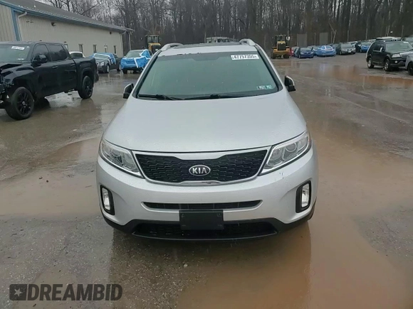 2015 Kia Sorento LX with VIN 5XYKTCA66FG633321, listed as a Copart auction lot 47757355 with 114,392 mi miles and Salvage Title. Bid and sale history available at DreamBid. Image 14.