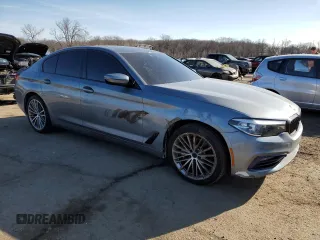 2020 BMW 5 Series 530i xDrive z VIN WBAJR7C01LCD80208, wystawiony jako Copart lot #48381955 z przebiegiem 39 677 mil mil oraz Szkoda całkowita • Salvage title. Historia ofert i sprzedaży dostępna na DreamBid. Obrazek 4.