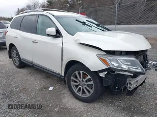 2016 Nissan Pathfinder Platinum with VIN 5N1AR2MM6GC647431, listed as a IAAI auction lot 41604491 with 171,211 mi miles. Bid and sale history available at carsss.com. Image 1.