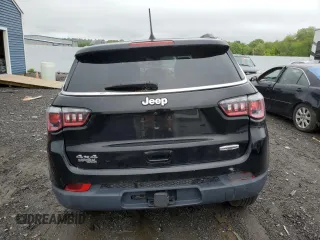 2018 Jeep Compass Latitude with VIN 3C4NJDBB9JT114947, listed as a Copart auction lot 56967075 with 31,994 mi miles and Salvage title. Bid and sale history available at DreamBid. Image 6.