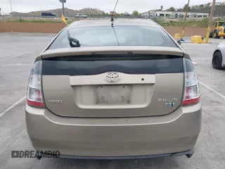 2004 Toyota Prius with VIN JTDKB20U240052320, listed as a IAAI auction lot 42023219 with 177,884 mi miles. Bid and sale history available at carsss.com. Image 16.