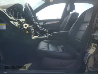 2013 Mercedes-Benz C 250 Sport с VIN WDDGF4HB4DA805824, выставлен на аукционе Copart как лот 61940825 с пробегом Не указан миль и Списание • Salvage title. История ставок и продаж доступна на DreamBid. Изображение 7.