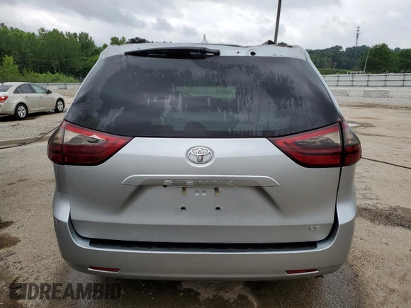 2020 Toyota Sienna LE Auto Access Seat с VIN 5TDKZ3DC1LS040092, выставлен на аукционе Copart как лот 61217895 с пробегом 88 849 миль миль и Списание • Salvage title. История ставок и продаж доступна на DreamBid. Изображение 6.