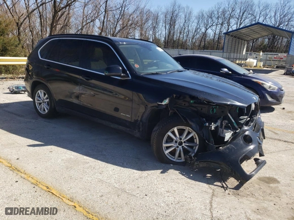 2015 BMW X5 xDrive35i with VIN 5UXKR0C56F0K54440, listed as a Copart auction lot 48974085 with 70,770 mi miles and Salvage Title. Bid and sale history available at carsss.com. Image 4.