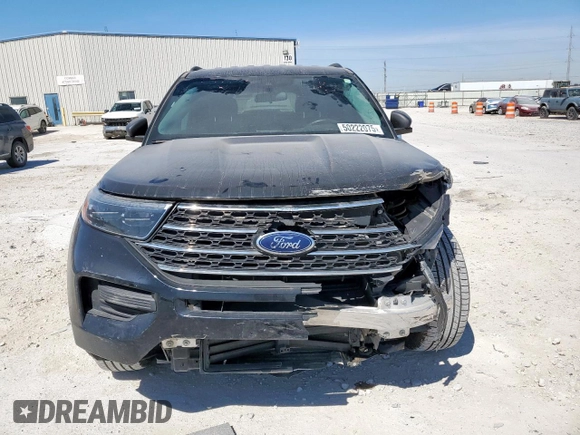 2022 Ford Explorer XLT z VIN 1FMSK7DH3NGA83915, wystawiony jako Copart lot #50222075 z przebiegiem 71 265 mil mil oraz Szkoda całkowita • Salvage title. Historia ofert i sprzedaży dostępna na DreamBid. Obrazek 5.